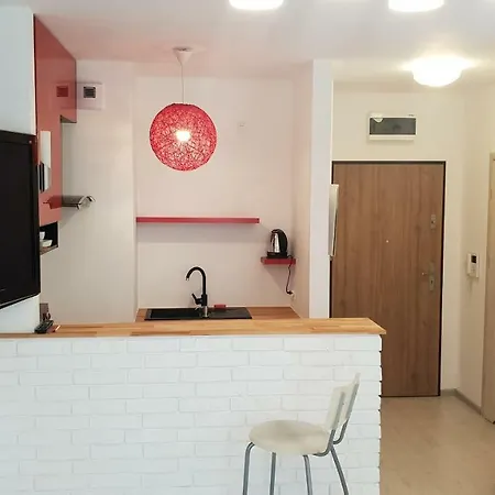 - Targi, Dworzec Apartament *