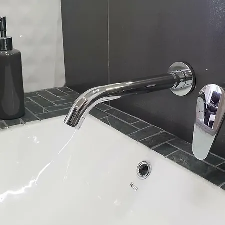 - Targi, Dworzec Apartment