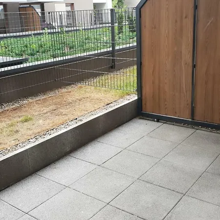 - Targi, Dworzec Apartament *